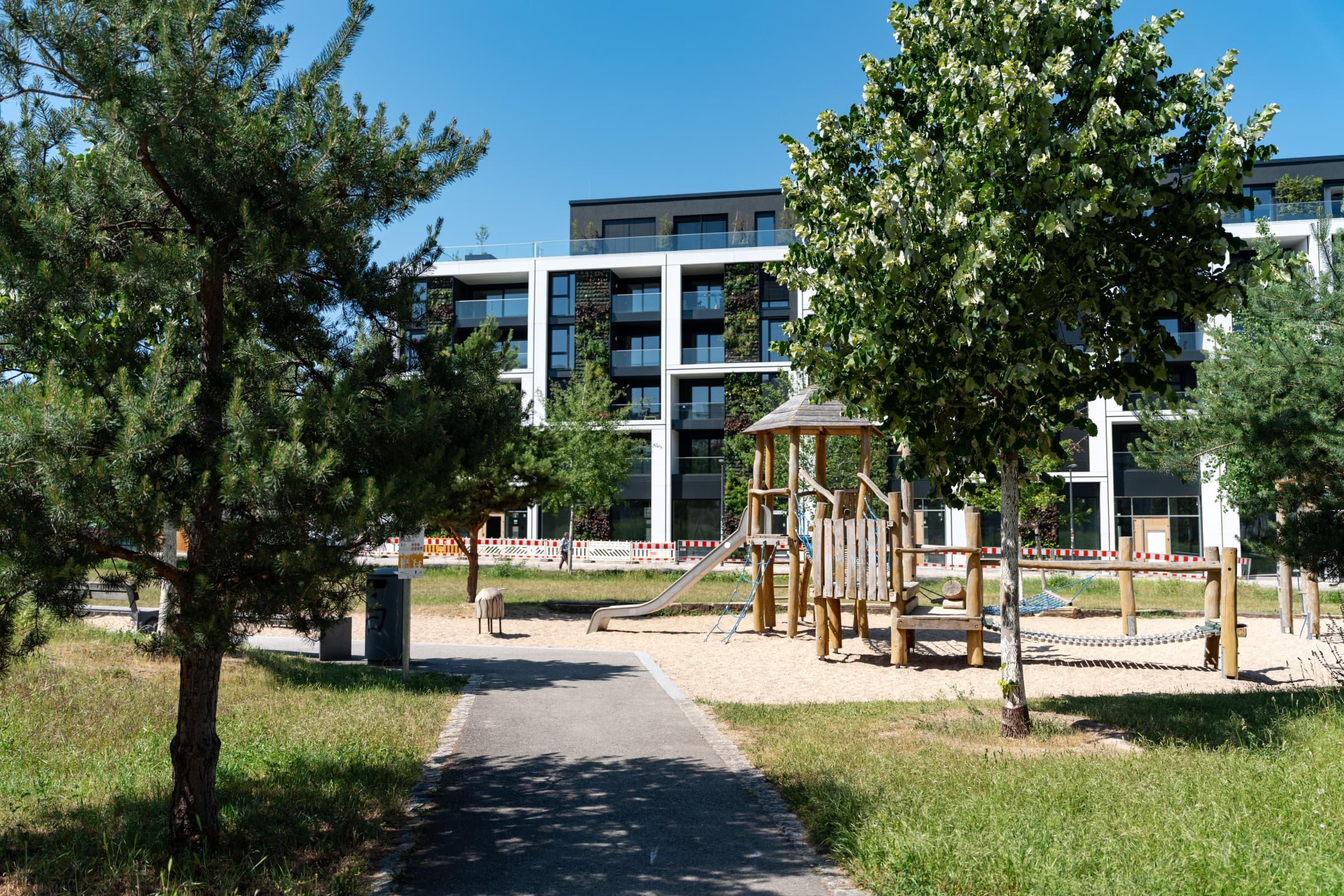 Exklusives Design trifft grüne Oase